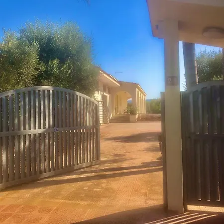 Dimora Zizzi Βίλα *